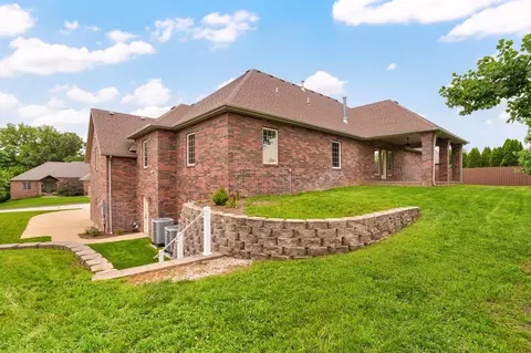 Exterior - 2001 N 7th Ave, Ozark, MO 65721 photo 11 of 14