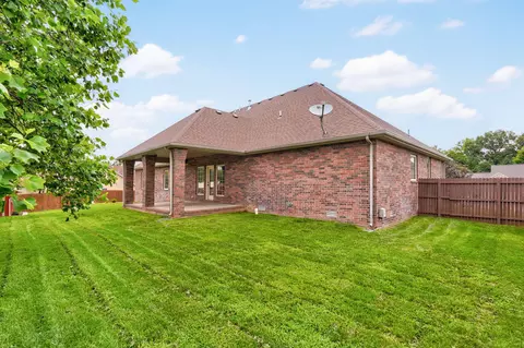 Exterior - 2001 N 7th Ave, Ozark, MO 65721 photo 9 of 14