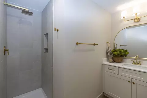 Bath - 1200 N Clifton Ave, Springfield, MO 65802 photo 4 of 5