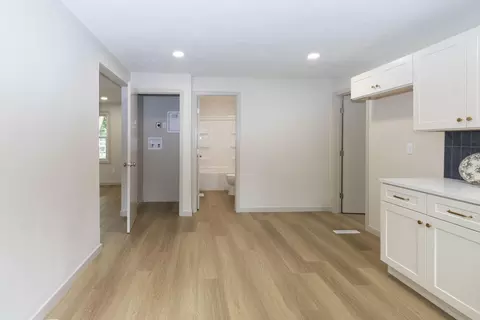 Entry Way - 1200 N Clifton Ave, Springfield, MO 65802 photo 4 of 4