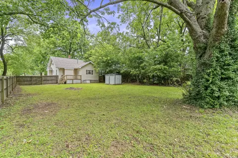 Exterior - 1034 N Clay Ave, Springfield, MO 65802 photo 6 of 10