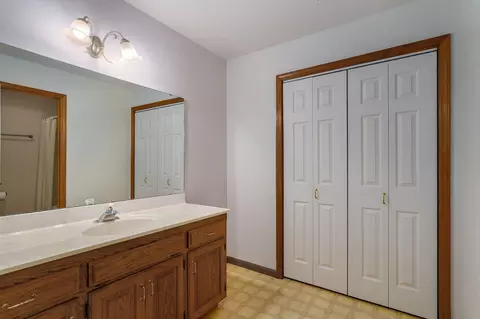 Bath - 1506 Cody Rd, Nixa, MO 65714 photo 7 of 8