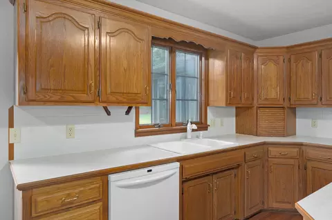 Kitchen - 1506 Cody Rd, Nixa, MO 65714 photo 4 of 4
