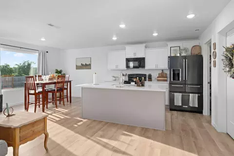 Kitchen - 509 N Pine Leaf Rd, Nixa, MO 65714 photo 1 of 5