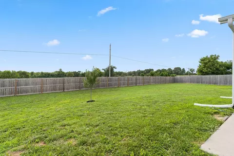 Exterior - 509 N Pine Leaf Rd, Nixa, MO 65714 photo 7 of 7
