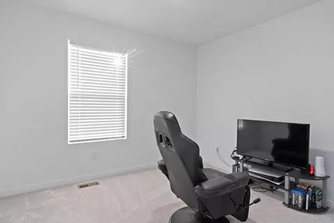Bedroom - 509 N Pine Leaf Rd, Nixa, MO 65714 photo 3 of 5