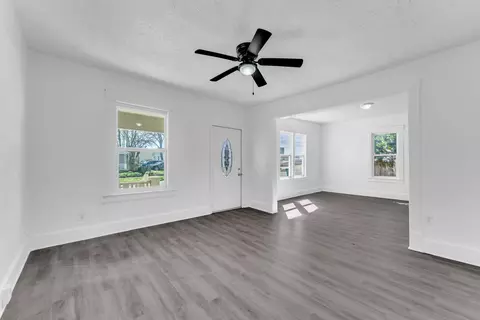 Living - 1511 N Lyon Ave, Springfield, MO 65803 photo 1 of 3