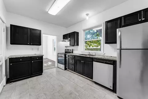Kitchen - 1511 N Lyon Ave, Springfield, MO 65803 photo 2 of 3