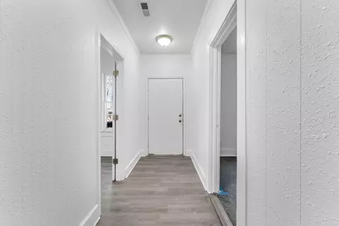 Entry Way - 1511 N Lyon Ave, Springfield, MO 65803 photo 1 of 1