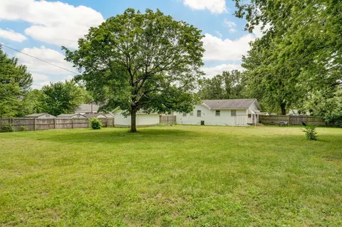 Exterior - 2021 W Olive St, Springfield, MO 65802 photo 7 of 8