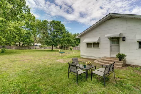 Exterior - 2021 W Olive St, Springfield, MO 65802 photo 5 of 8