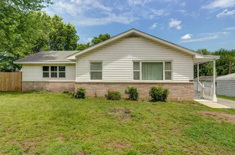 Exterior - 2021 W Olive St, Springfield, MO 65802 photo 2 of 8