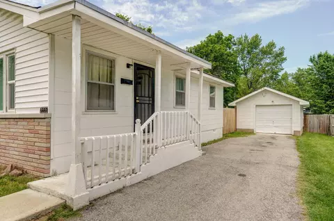 Exterior - 2021 W Olive St, Springfield, MO 65802 photo 3 of 8