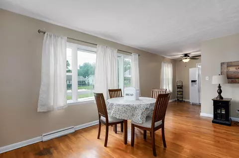 Dining - 2021 W Olive St, Springfield, MO 65802 photo 1 of 3