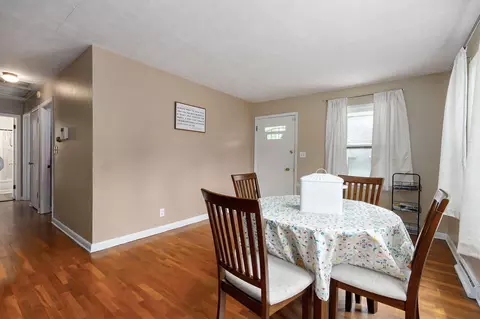 Dining - 2021 W Olive St, Springfield, MO 65802 photo 3 of 3