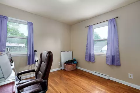 Bedroom - 2021 W Olive St, Springfield, MO 65802 photo 2 of 4