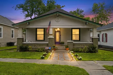 307 3rd St, Monett, MO 65708