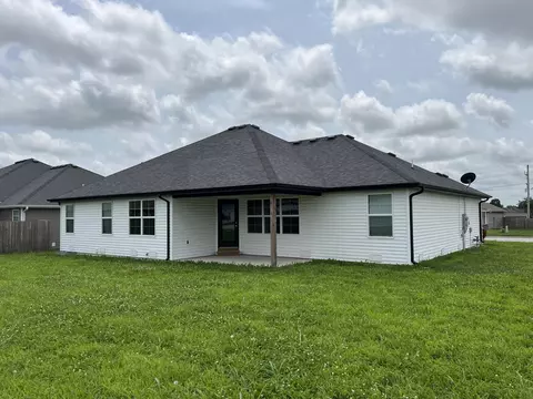 2803 E Auburn Hills St, Republic, MO 65738