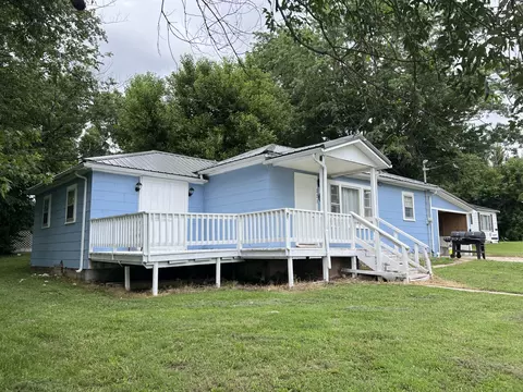321 7th St, Mountain Grove, MO 65711