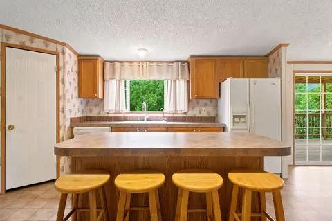 Kitchen - 7918 W State Highway 86, Shell Knob, MO 65747 photo 2 of 4
