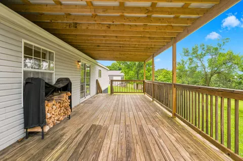 Exterior - 7918 W State Highway 86, Shell Knob, MO 65747 photo 4 of 10