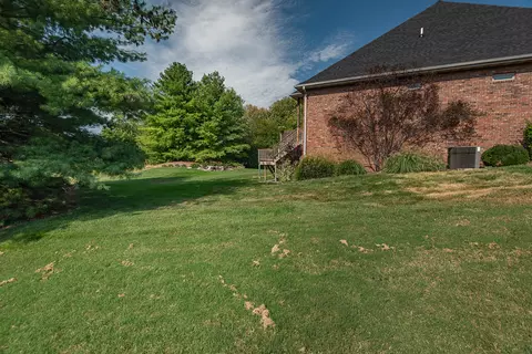 Exterior - 4515 S Forest Ave, Springfield, MO 65810 photo 6 of 28