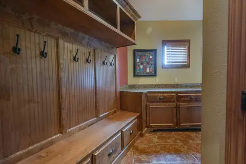 Entry Way - 4515 S Forest Ave, Springfield, MO 65810 photo 3 of 4
