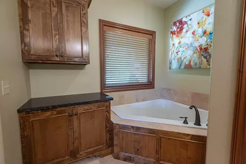 Bath - 4515 S Forest Ave, Springfield, MO 65810 photo 4 of 10