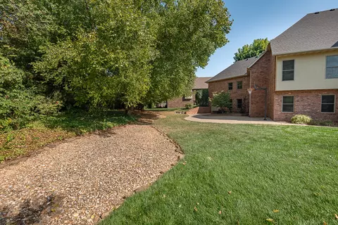Exterior - 4515 S Forest Ave, Springfield, MO 65810 photo 10 of 28