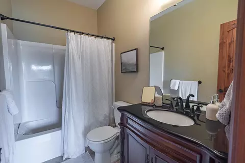 Bath - 4515 S Forest Ave, Springfield, MO 65810 photo 7 of 10
