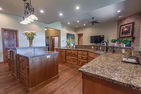 Kitchen - 4515 S Forest Ave, Springfield, MO 65810 photo 5 of 13