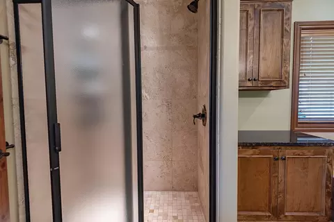 Bath - 4515 S Forest Ave, Springfield, MO 65810 photo 5 of 10