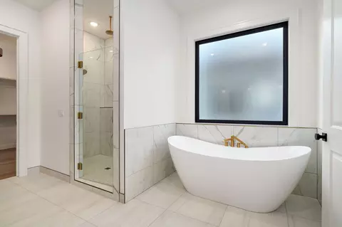 Bath - 6019 S Dollison Ave, Springfield, MO 65810 photo 5 of 5