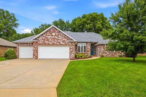 2383 W Buena Vista St, Springfield, MO 65810