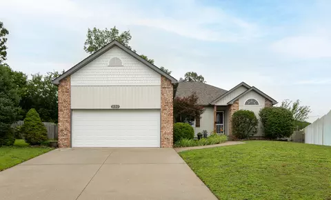 230 W Abbi Ln, Bolivar, MO 65613