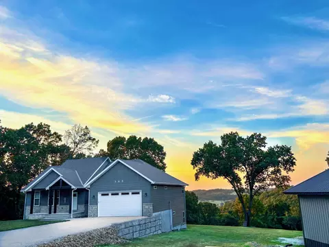 368 Regal Heights Ln, Galena, MO 65656