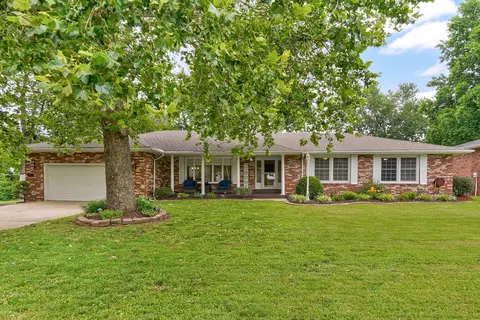 4006 S Fairway Ave, Springfield, MO 65804
