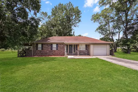 1919 Kay Dr, West Plains, MO 65775