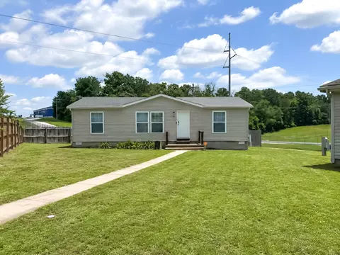 140 Tyler Cir, Hollister, MO 65672