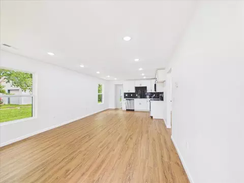 Living - 214 S Locust St, Buffalo, MO 65622 photo 1 of 5