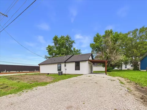 Exterior - 214 S Locust St, Buffalo, MO 65622 photo 10 of 15