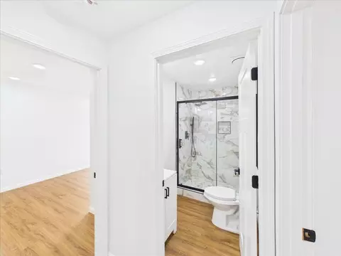 Entry Way - 214 S Locust St, Buffalo, MO 65622 photo 4 of 5