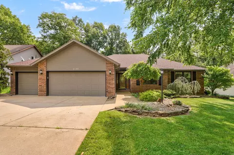 2790 S Eldon Ave, Springfield, MO 65807