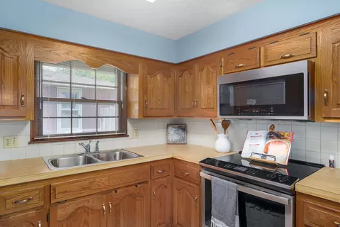Kitchen - 2841 E Normandy St, Springfield, MO 65804 photo 2 of 2