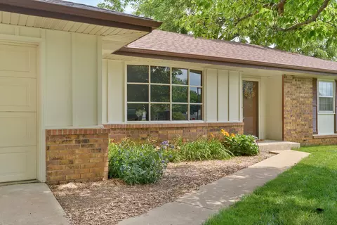 Exterior - 2841 E Normandy St, Springfield, MO 65804 photo 2 of 10