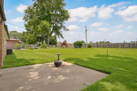 Exterior - 2841 E Normandy St, Springfield, MO 65804 photo 3 of 10