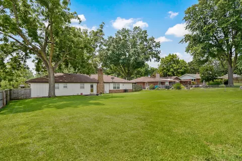 Exterior - 2841 E Normandy St, Springfield, MO 65804 photo 5 of 10