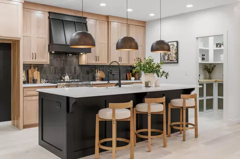 Kitchen - 1834 E Skyline Ave, Ozark, MO 65721 photo 2 of 14