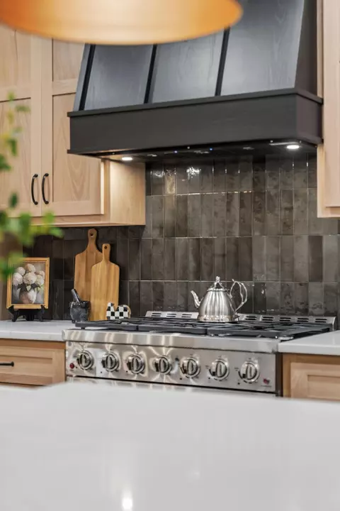 Kitchen - 1834 E Skyline Ave, Ozark, MO 65721 photo 12 of 14