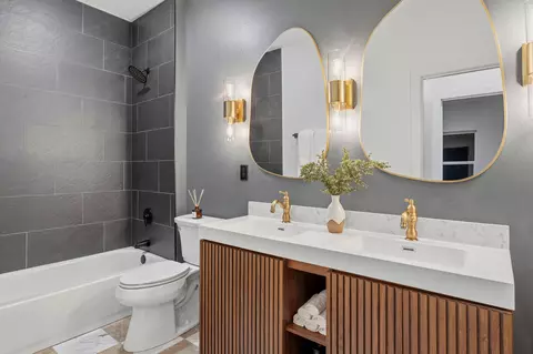 Bath - 1834 E Skyline Ave, Ozark, MO 65721 photo 2 of 3